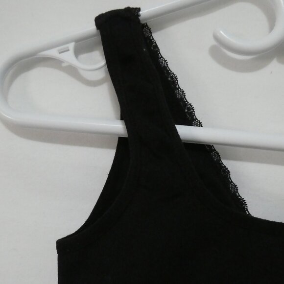 MARILYN MONROE | medium | Black Lace Trim Sports Bra - Picture 9 of 14